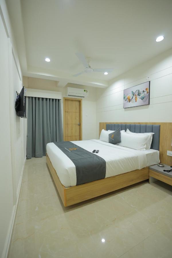 Hotel Shayan Inn Rajkot Dış mekan fotoğraf