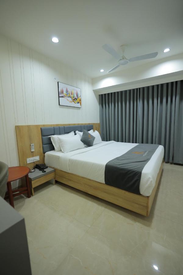 Hotel Shayan Inn Rajkot Dış mekan fotoğraf
