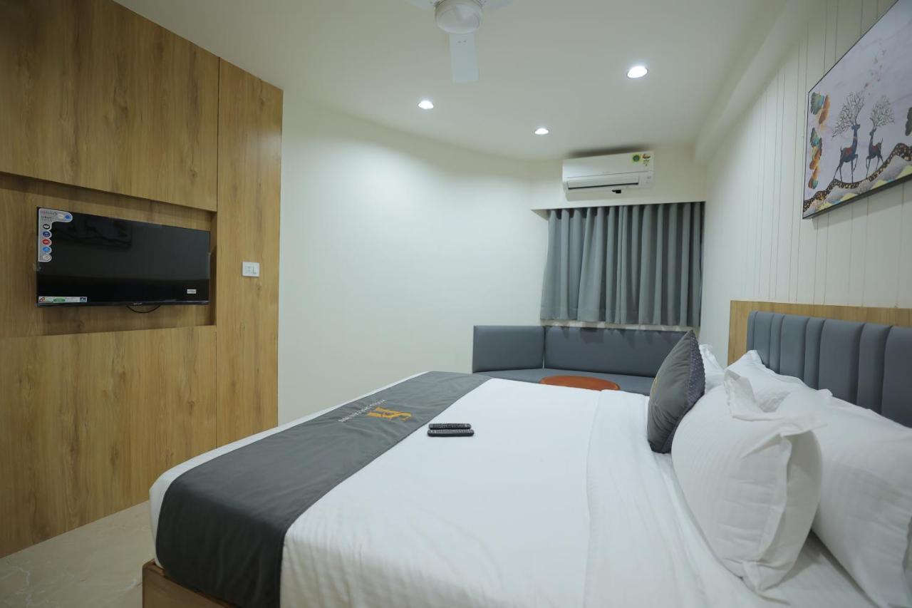 Hotel Shayan Inn Rajkot Dış mekan fotoğraf