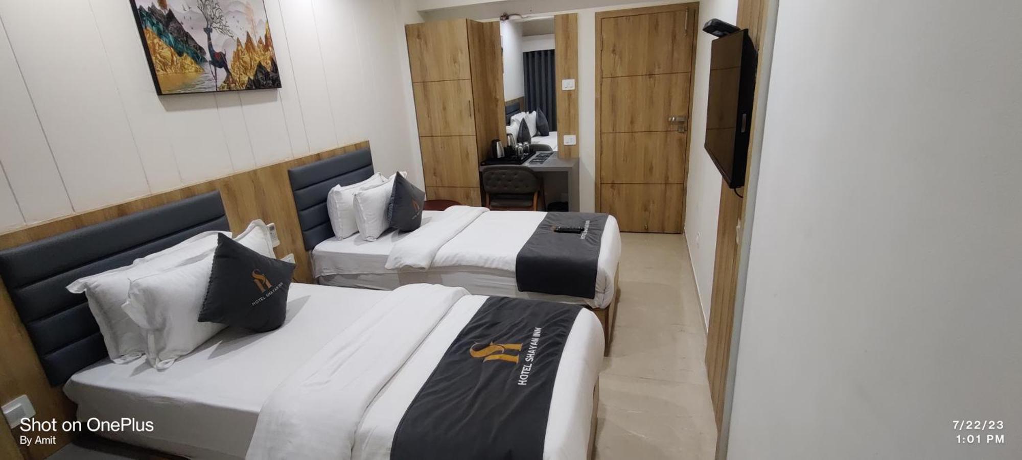 Hotel Shayan Inn Rajkot Dış mekan fotoğraf