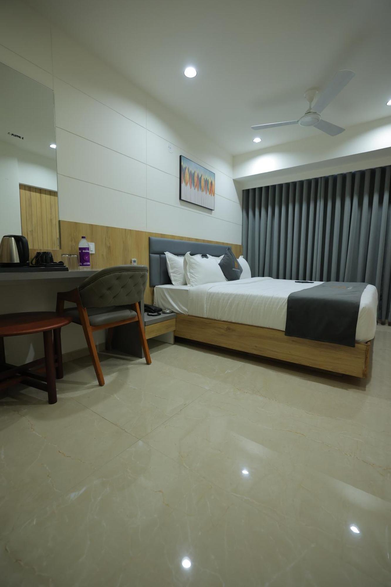 Hotel Shayan Inn Rajkot Dış mekan fotoğraf