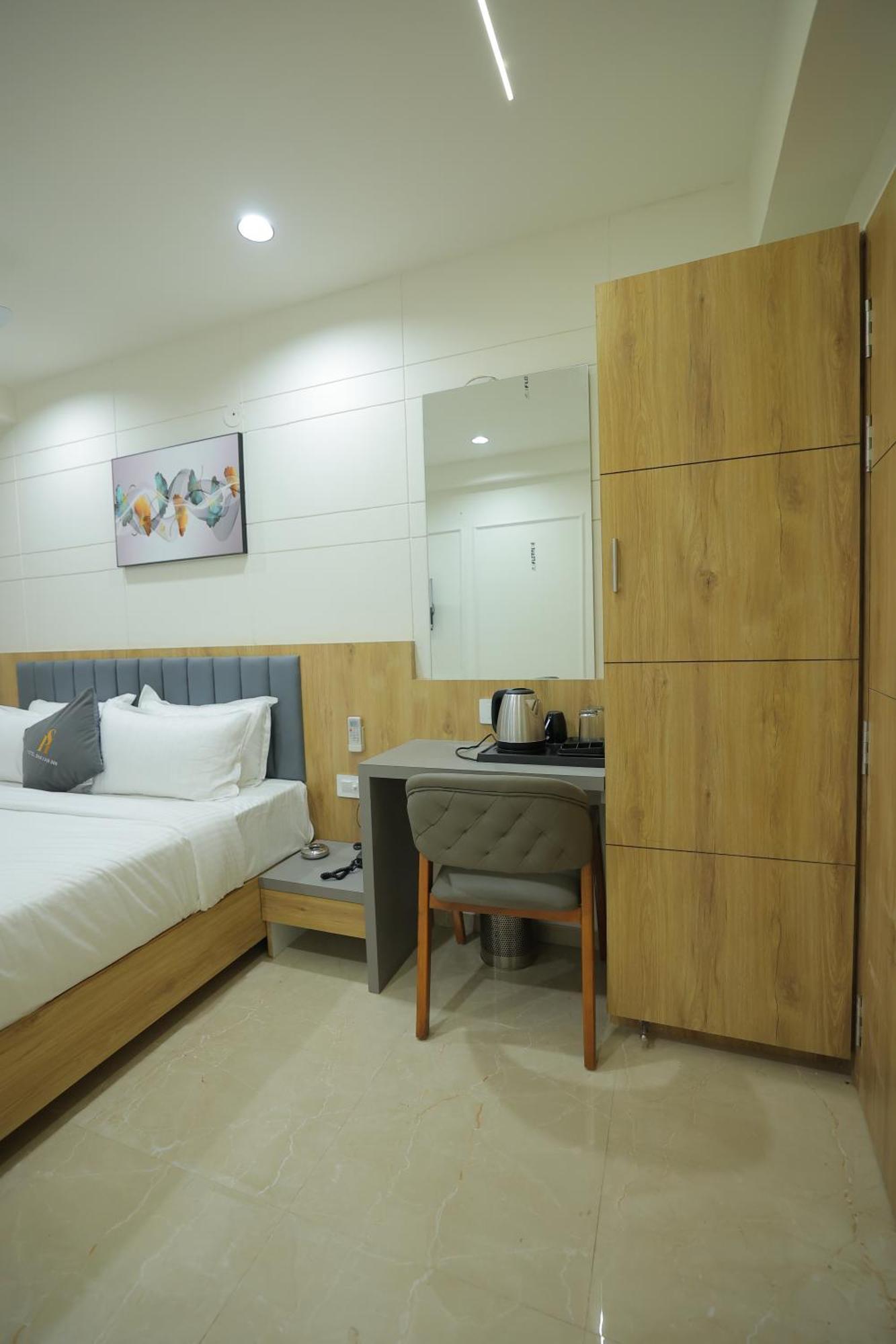Hotel Shayan Inn Rajkot Dış mekan fotoğraf